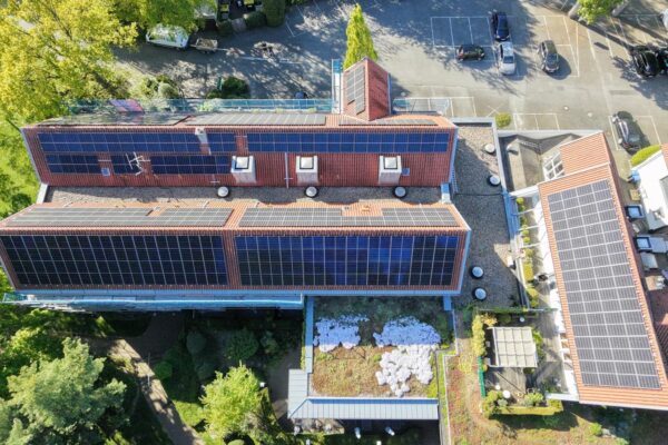 PV-Anlage mit 121,4 kW Leistung erfolgreich realisiert